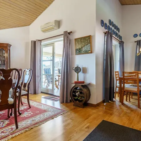 Вілла Cerros Del Aguila